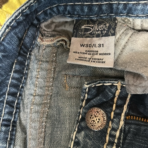 1 barely worn pair of women silver jeans 30 x31 - Picture 2 of 5